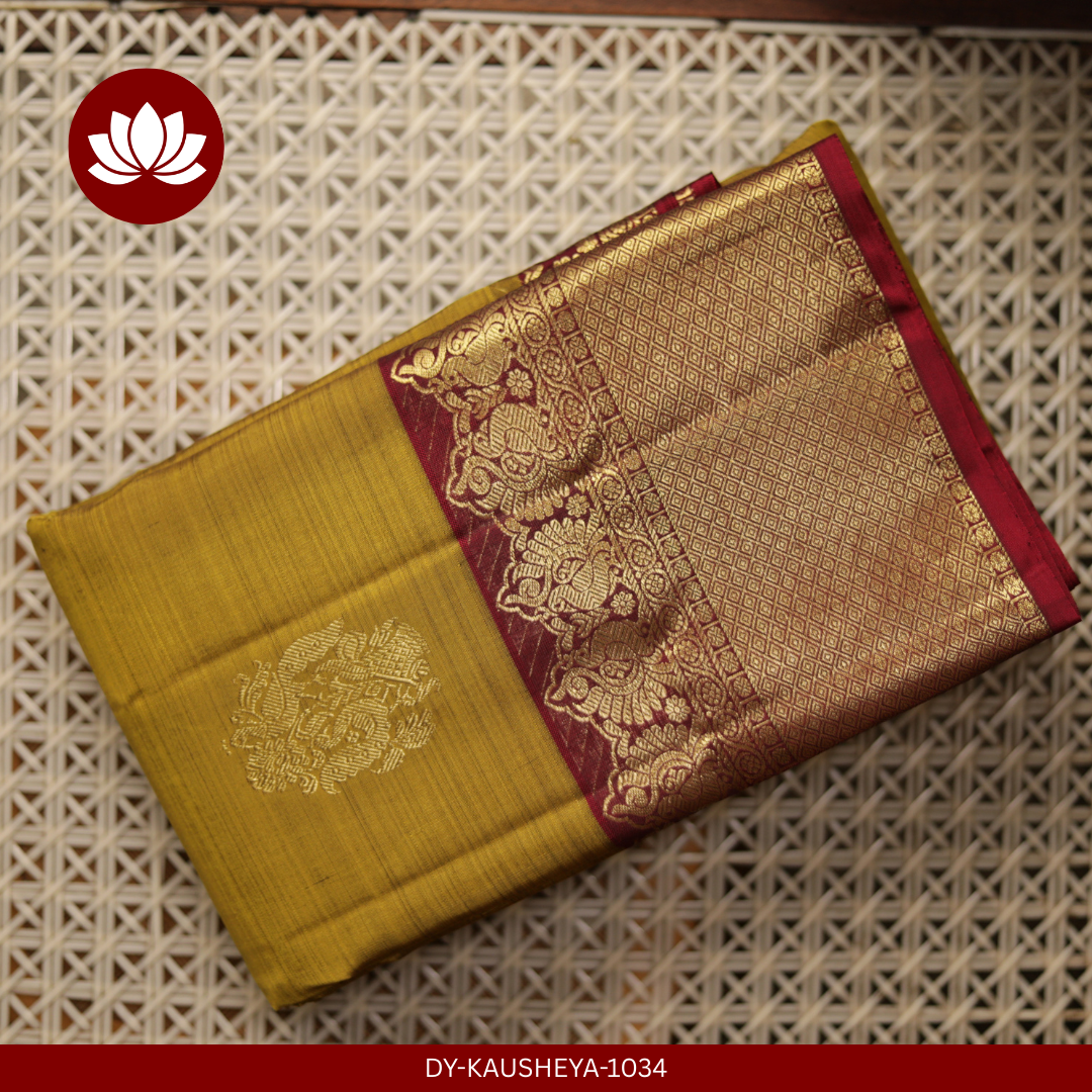  Leaf-Green Pure Silk Saree with a Thick Maroon Border